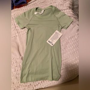 Used Lululemon Swifty Tech Top! Size 2!